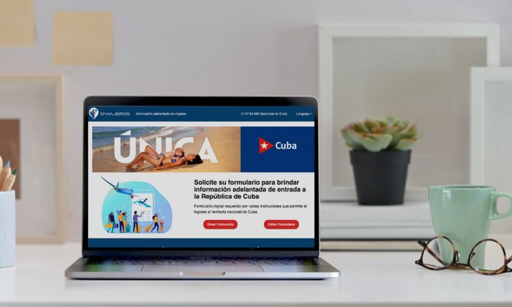 D'Viajeros travel form on a laptop
